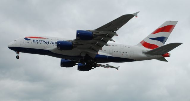 Airbus A380-800 (G-XLEX) - Landing on 27R 