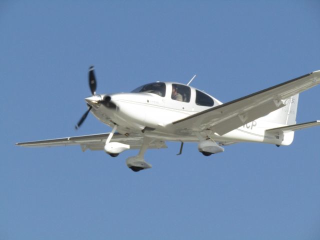 Cirrus SR-22 (N251CP) - Landing RWY 24