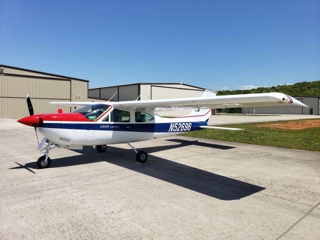 Cessna 177RG Cardinal RG (N52696)