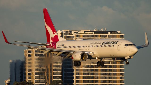 Boeing 737-800 (VH-XZB)