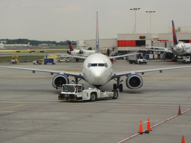 Boeing 737-800 (N387DA)