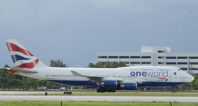 Boeing 747-400 (G-CIVL)