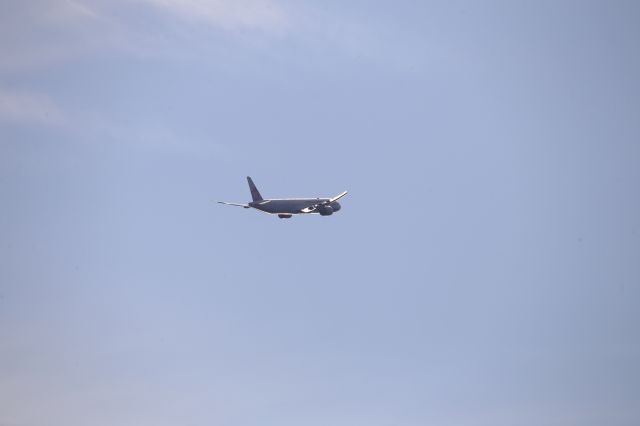 BOEING 777-300ER (B-18001)