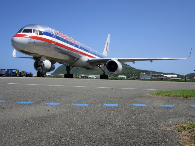 Boeing 757-200 (N625AA)