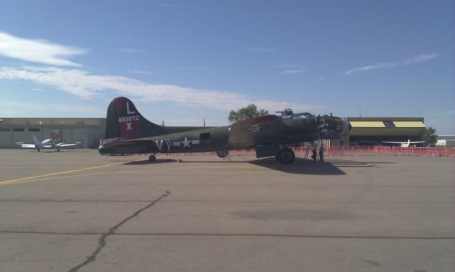 Boeing B-17 Flying Fortress — - fly in 2016