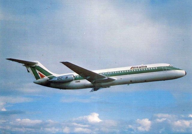 McDonnell Douglas DC-9-30 (I-DIKD) - scanned from postcard