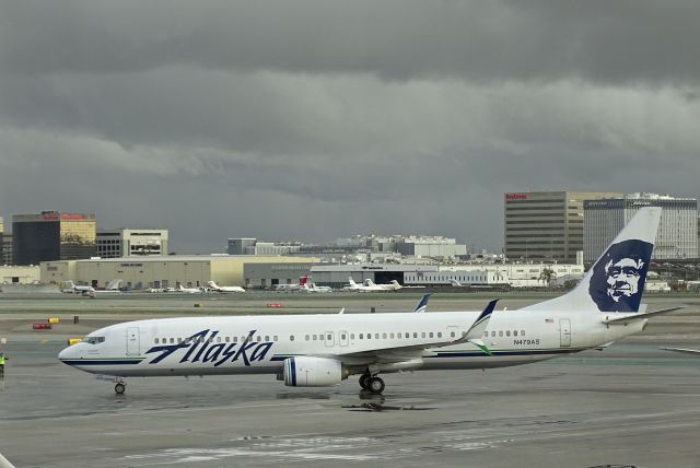 Boeing 737-900 (N479AS)