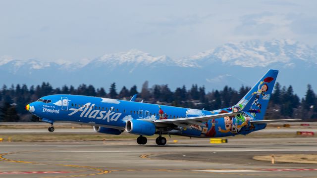 Boeing 737-800 (N537AS) - Spirit of Disneyland rotates off of 16L at Seattle