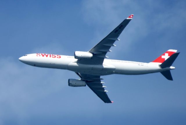 Airbus A330-300 (HB-JHE) - Shown here is a Swiss Air Airbus A330 a few minutes until landing in the Spring of 2017.