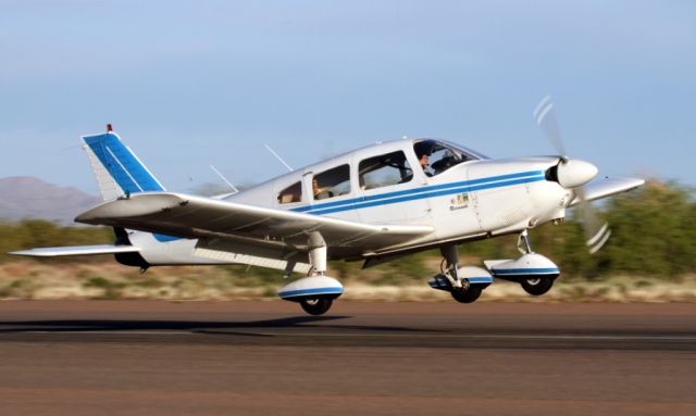 Piper Cherokee (N54405) -   Piper Cherokee (monomoteur à piston)