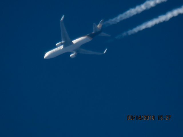 BOEING 767-300 (N354UP)