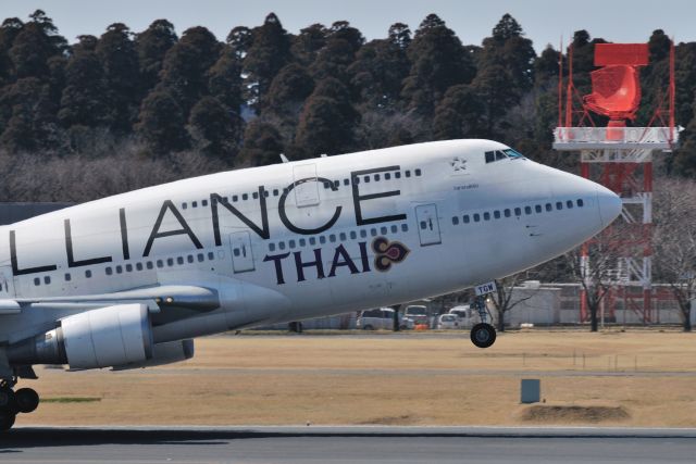 Boeing 747-400 (HS-TGW) - 2012/3/27