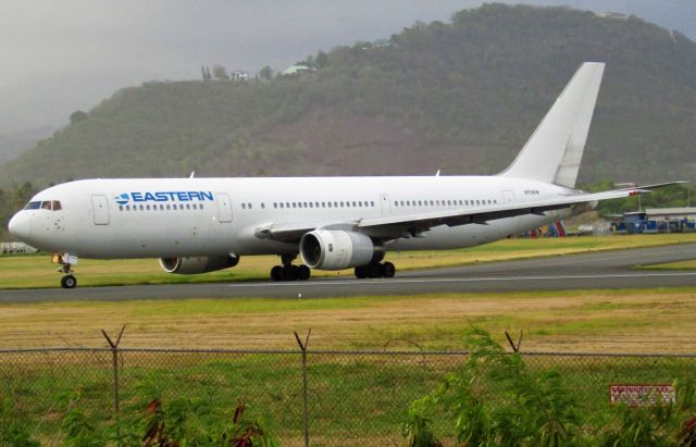 BOEING 767-300 (N705KW)