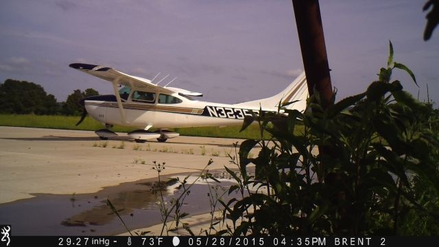 Cessna Skylane (N3235S) - Leaving out