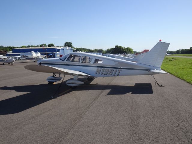 Piper Cherokee (N1981T)