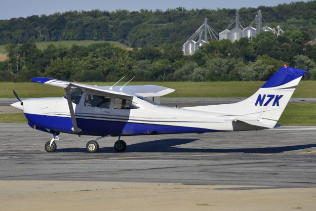 Cessna Skylane RG (N7K)