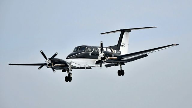 Beechcraft Super King Air 200 (MAX210) - C-GCVS