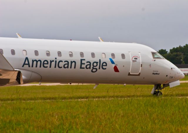 Canadair Regional Jet CRJ-700 (N738SK)