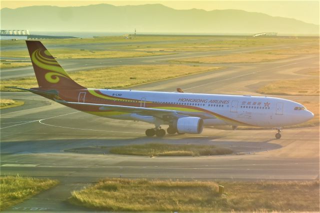 Airbus A330-200 (B-LND)