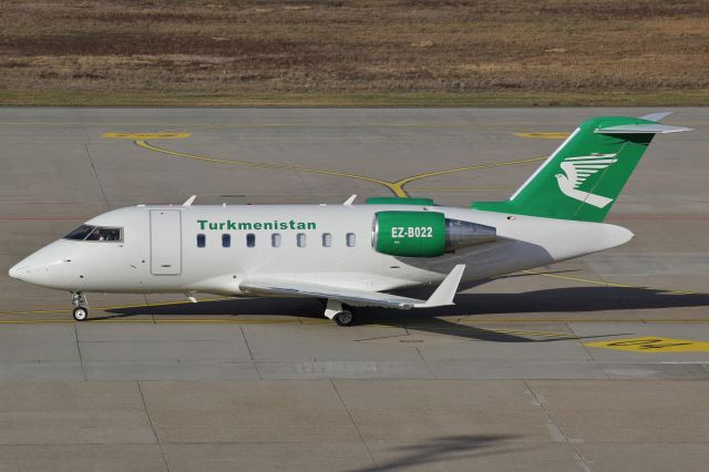 Canadair Challenger (EZB022) - arrive from ASB 27/02/2023