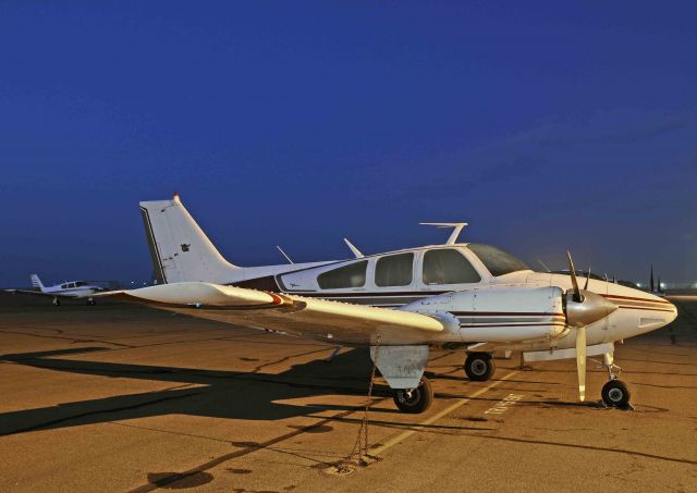 Beechcraft 55 Baron (N7622N)