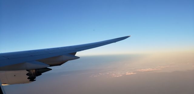 BOEING 747-8 (HL7638)