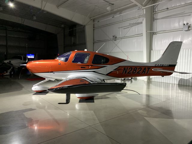 Cirrus SR-22 (N282AT)