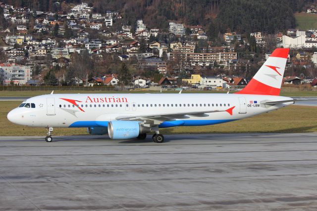 Airbus A320 (OE-LBM)