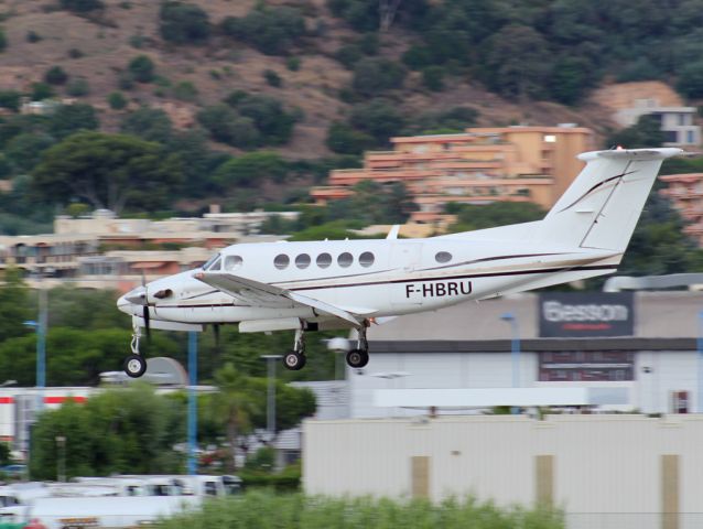 Beechcraft Super King Air 200 (F-HBRU)