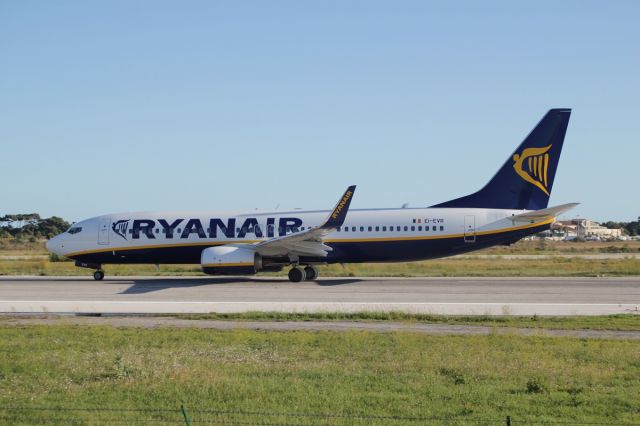 Boeing 737-800 (EI-EVR) - delivered to Ryanair on sept 18th 2012 - STN-TLN-STN wil stop on nov 4th untill march 2013