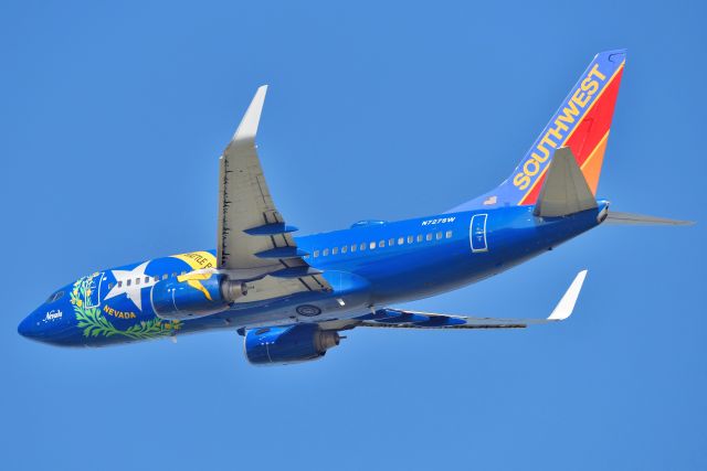 Boeing 737-700 (N727SW) - Runway 23-L on 08-05-21