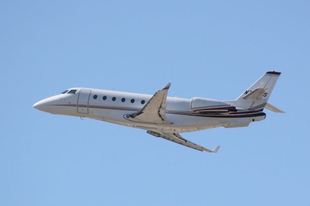 IAI Gulfstream G200 (N723QS) - Execjet Flight 723 (N723QS) departs Sarasota-Bradenton International Airport enroute to William Hobby International Airport