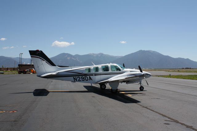 Beechcraft Baron (58) (N29DA)