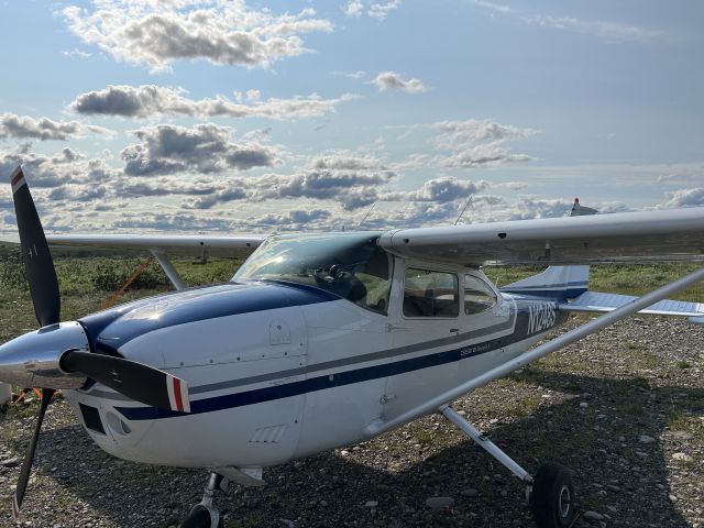 Cessna Skylane (N1248S) - 100 miles from the middle of nowhere.