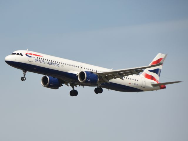 Airbus A321neo (G-NEOX) - Kystvejen RWY22L