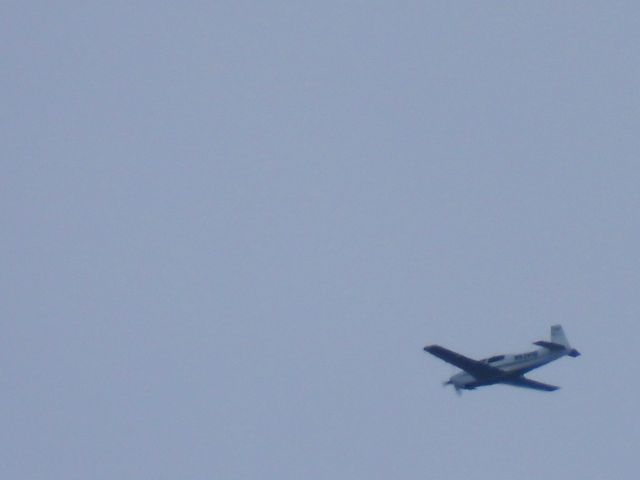 Mooney M-20 (N92HW)