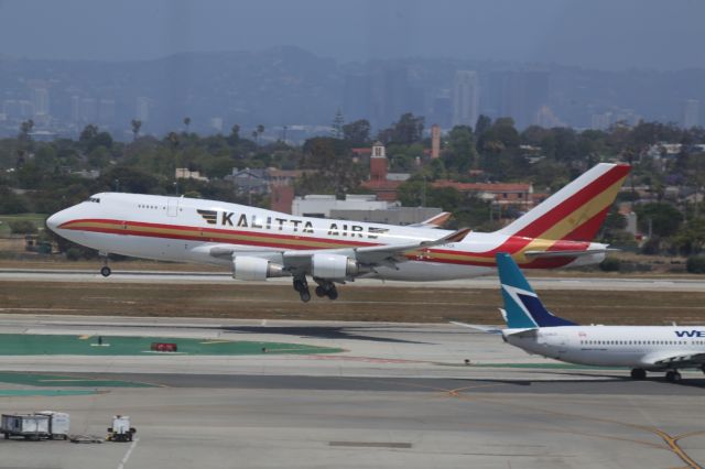 Boeing 747-400 (N744CK)