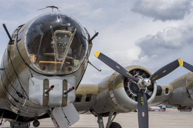 Boeing B-17 Flying Fortress (N93012)