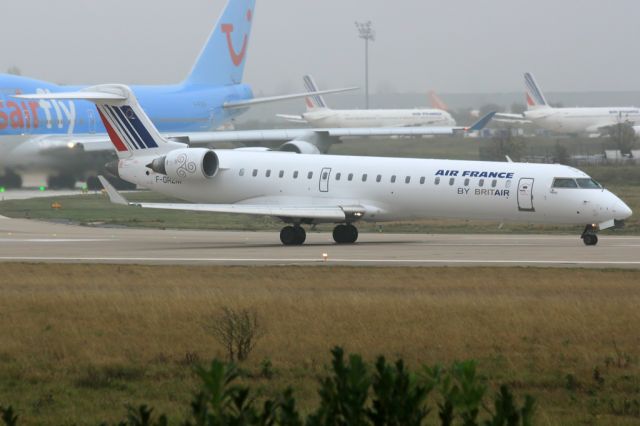 Canadair Regional Jet CRJ-700 (F-GRZM)