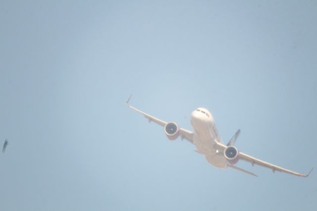 Airbus A320neo (XA-VSD) - Go around