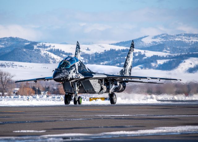 MIKOYAN MiG-33 (N29UB) - Mig 29UB taxi at BZN