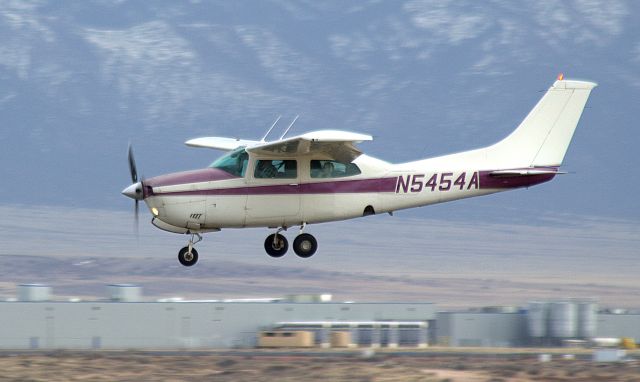 Cessna T210 Turbo Centurion (N5454A)