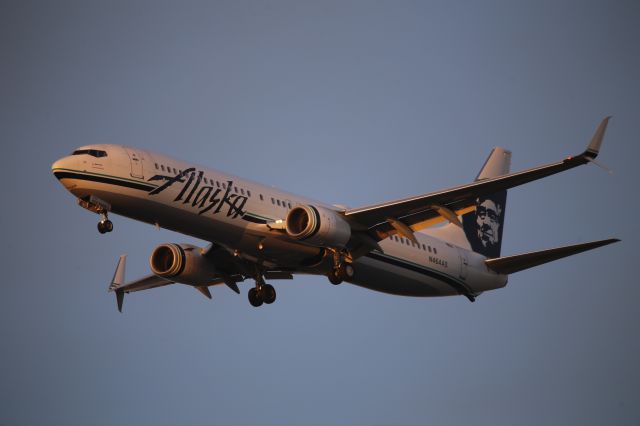 Boeing 737-900 (N464AS)