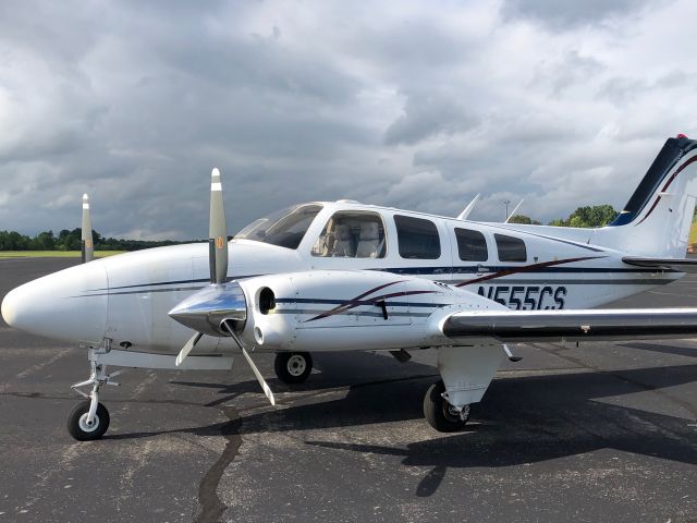 Beechcraft Baron (58) (N555CS)