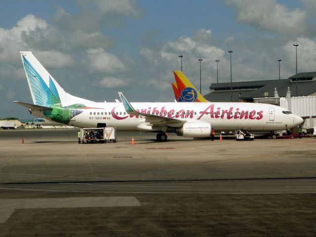 Boeing 737-800 (9Y-GEO)