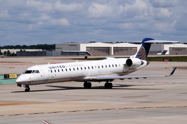 Canadair Regional Jet CRJ-700 (N174GJ)