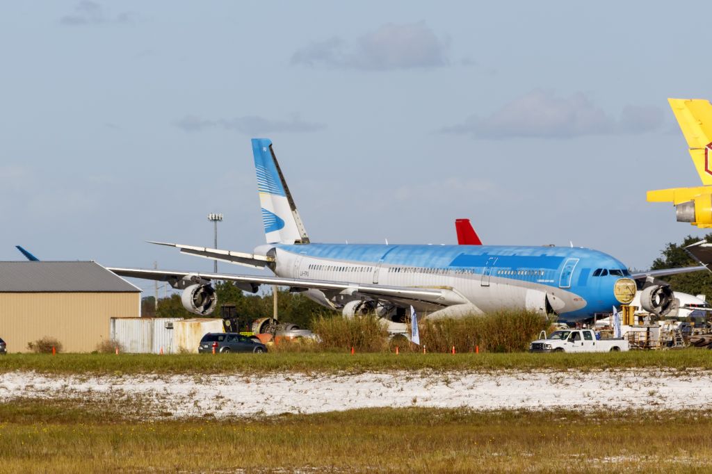 Airbus A340-300 (LV-FPU) - The last Argentine A340 being scrapped at KSFB.