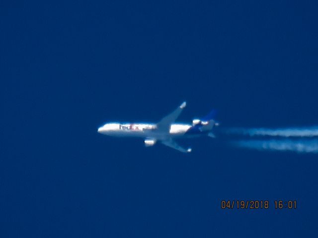 Boeing MD-11 (N573FE)