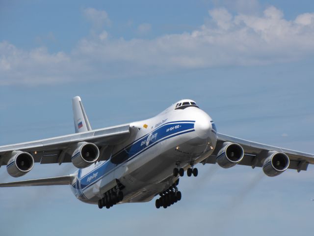 Antonov An-124 Ruslan (RA-82043) - Antonov AN-124 visits KPAE in Everett, WA USA to deliver 747-8F panels for Boeing.br /Watch some full livery herebr /a rel=nofollow href=http://www.youtube.com/user/OwnsGermanyhttp://www.youtube.com/user/OwnsGermany/a