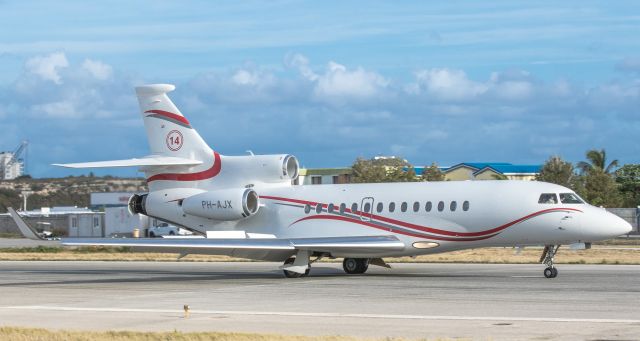 Dassault Falcon 7X (PH-AJX) - Flying Service FYG212.